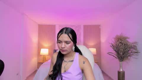 Snapshot of sara_jjones_ chatting on 12.15.25 Sara online show from 12.15.25