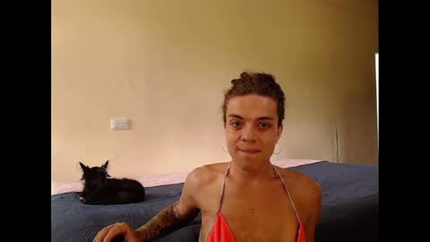 sara_johnson__ online show from 01.22.25