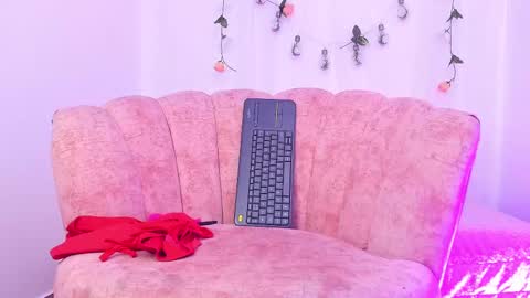 Sara  online show from 02.23.25