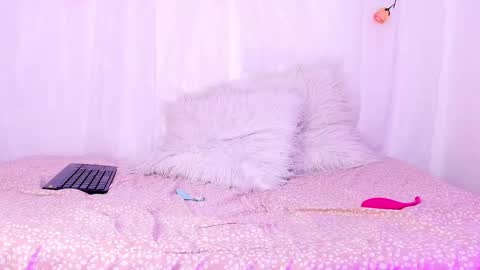 Sara  online show from 02.24.25