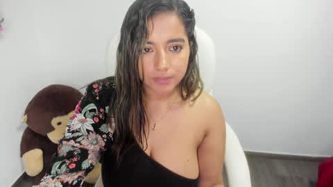 Snapshot of sara_lizcano chatting on 01.04.25 sarah  LIZCANO....... online show from 01.04.25
