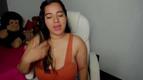 Snapshot of sara_lizcano chatting on 09.17.25 sarah  LIZCANO....... online show from 09.17.25