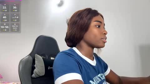 Snapshot of sara_muscle chatting on 12.13.24 Sara online show from 12.13.24