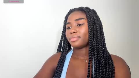 Snapshot of sara_muscle chatting on 10.01.25 Sara online show from 10.01.25