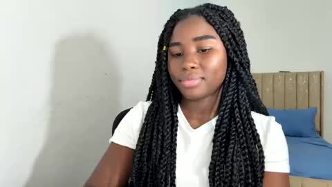 Snapshot of sara_muscle chatting on 10.16.25 Sara online show from 10.16.25