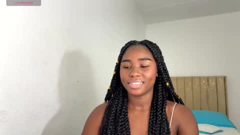 Snapshot of sara_muscle chatting on 10.29.25 Sara online show from 10.29.25