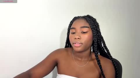 Snapshot of sara_muscle chatting on 11.27.25 Sara online show from 11.27.25