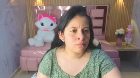 Snapshot of sara_tellez_s chatting on 06.17.26 Sara T. online show from 06.17.26
