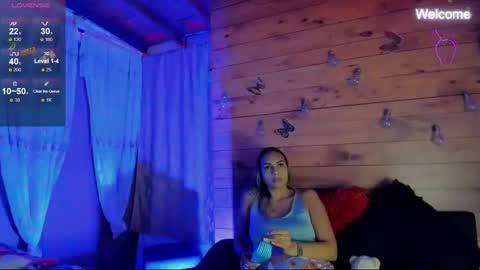 Snapshot of sara_thompson01 chatting on 10.24.25 SARA online show from 10.24.25