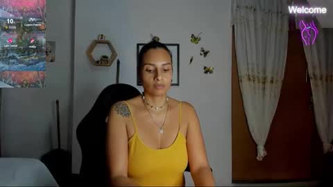 Snapshot of sara_thompson01 chatting on 11.27.25 SARA online show from 11.27.25