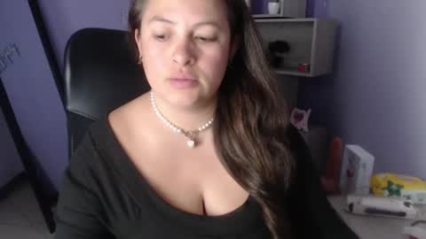 Snapshot of sara_thonson_ chatting on 12.11.24 sara_thonson_ online show from 12.11.24