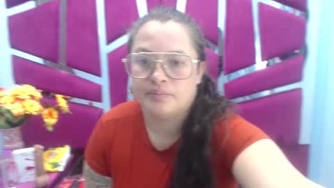 sara_thonson_ online show from 02.05.25