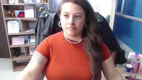 Snapshot of sara_thonson_ chatting on 02.19.25 sara_thonson_ online show from 02.19.25