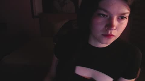 sara_valderrama_ online show from 12.04.25