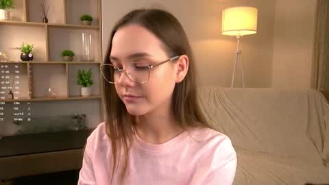 Im Sara  online show from 12.22.25