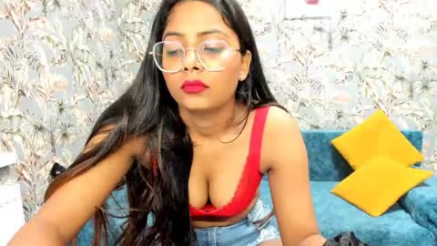 Snapshot of saraa_jayy chatting on 09.19.25 saraa_jayy online show from 09.19.25
