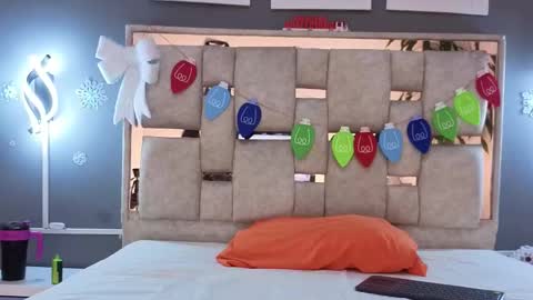 sara online show from 12.17.25