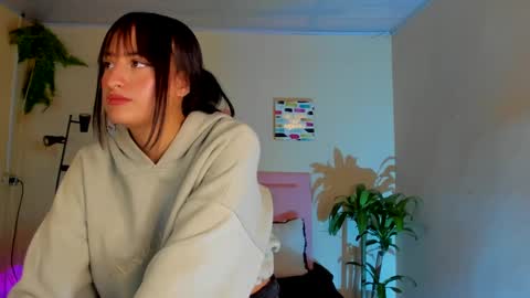 Snapshot of saraa_ramirez chatting on 02.15.25 Sarah Ramirez online show from 02.15.25