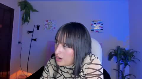 Snapshot of saraa_ramirez chatting on 02.19.25 Sarah Ramirez online show from 02.19.25