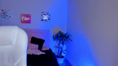 Snapshot of saraa_ramirez chatting on 02.22.25 Sarah Ramirez online show from 02.22.25