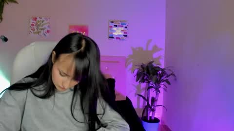 Snapshot of saraa_ramirez chatting on 02.27.25 Sarah Ramirez online show from 02.27.25