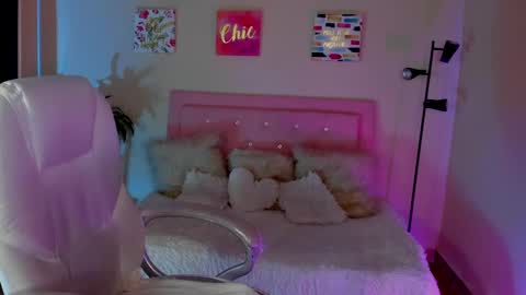 Snapshot of saraa_ramirez chatting on 03.11.25 Sarah Ramirez online show from 03.11.25