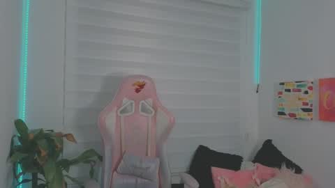 Snapshot of saraa_ramirez chatting on 09.18.25 Sarah Ramirez online show from 09.18.25