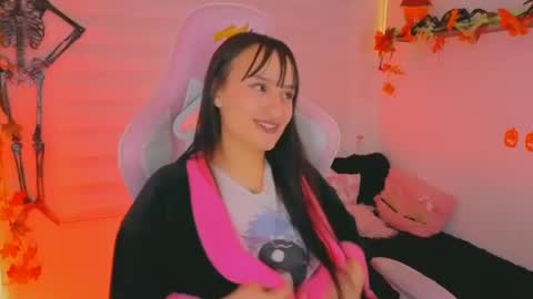 Snapshot of saraa_ramirez chatting on 10.16.25 Sarah Ramirez online show from 10.16.25