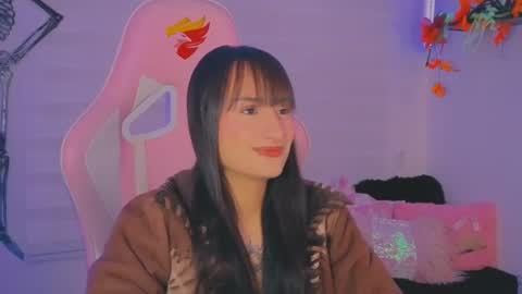 Snapshot of saraa_ramirez chatting on 10.19.25 Sarah Ramirez online show from 10.19.25