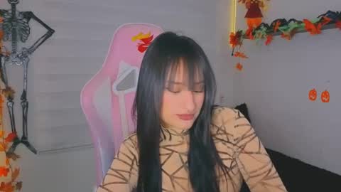 Snapshot of saraa_ramirez chatting on 10.21.25 Sarah Ramirez online show from 10.21.25