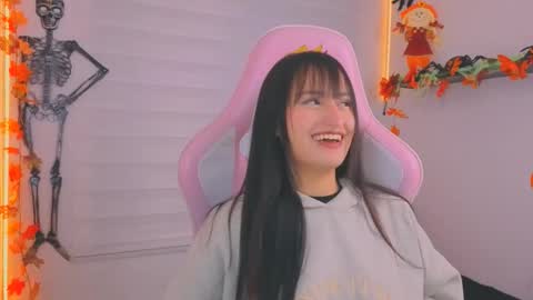 Snapshot of saraa_ramirez chatting on 10.25.25 Sarah Ramirez online show from 10.25.25