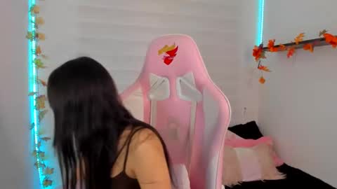 Snapshot of saraa_ramirez chatting on 11.15.25 Sarah Ramirez online show from 11.15.25