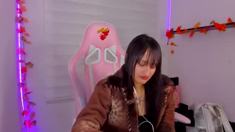 Snapshot of saraa_ramirez chatting on 11.18.25 Sarah Ramirez online show from 11.18.25