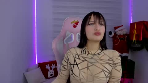 Snapshot of saraa_ramirez chatting on 12.04.25 Sarah Ramirez online show from 12.04.25