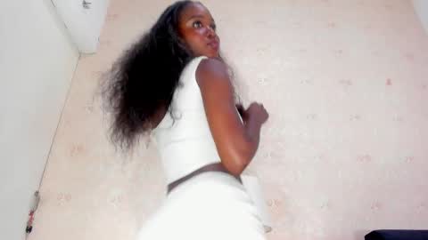 saraacollinss online show from 09.29.25