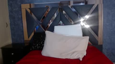  Sarah online show from 02.04.25