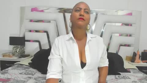 Sara online show from 11.28.25