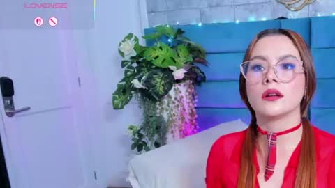 Snapshot of saraalvarezx chatting on 07.17.26 Sara Alvarezx online show from 07.17.26