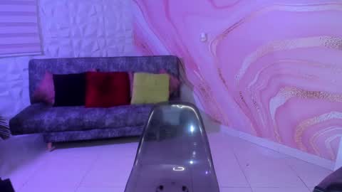 Snapshot of saraamills chatting on 12.09.24 Sara online show from 12.09.24