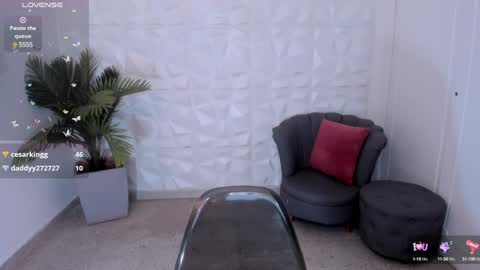 Snapshot of saraamills chatting on 12.19.24 Sara online show from 12.19.24