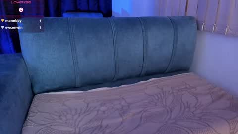 Snapshot of saraamills chatting on 01.25.25 Sara online show from 01.25.25