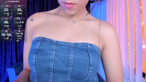 Snapshot of saraamills chatting on 02.03.25 Sara online show from 02.03.25