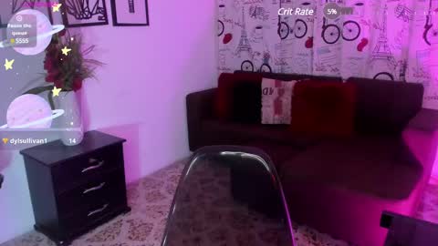 Snapshot of saraamills chatting on 03.08.25 Sara online show from 03.08.25