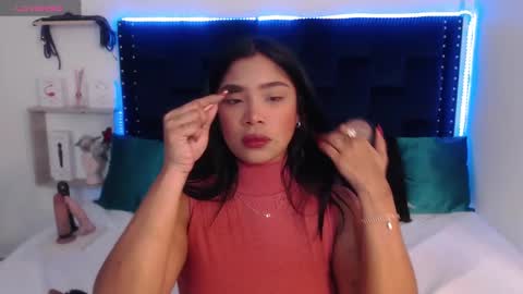 SARAHGIL online show from 03.08.25