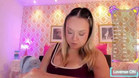 Snapshot of saraavila_ chatting on 05.29.26 SaraAvila online show from 05.29.26