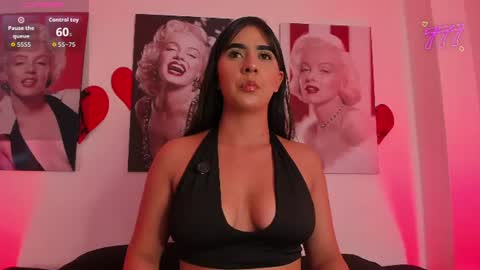 Snapshot of sarabellini chatting on 06.28.26 sarabellini online show from 06.28.26