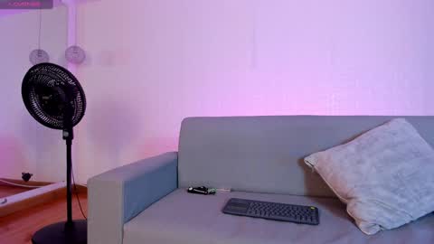 Sara  Everyday From 1430 to 2130 Col Time online show from 12.06.24