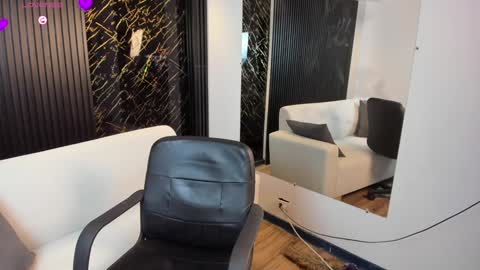 Sara  Everyday From 1430 to 2130 Col Time online show from 12.20.24