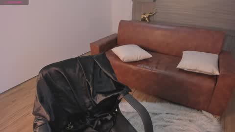 Sara  Everyday From 1430 to 2130 Col Time online show from 01.07.25