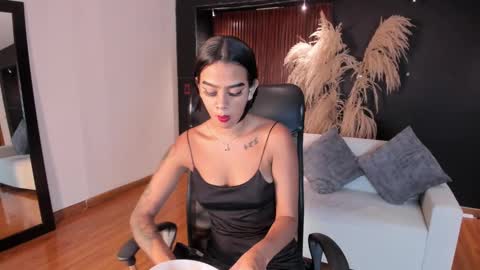 Sara  Everyday From 1430 to 2130 Col Time online show from 02.03.25